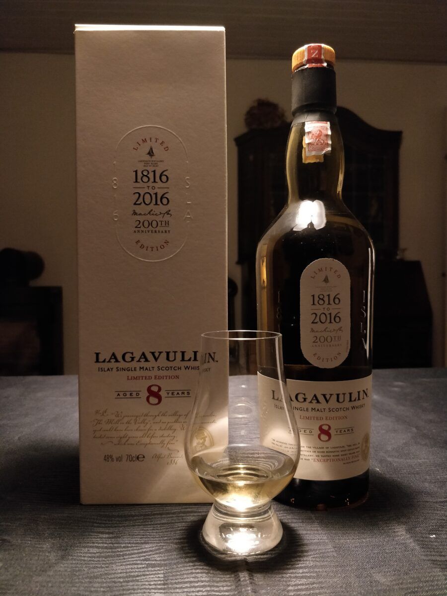 Anmeldelse Lagavulin 8 Year Old in 2021