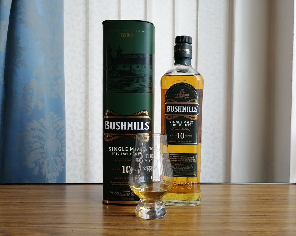 Bushmills 10 Year Old (The Whisky Series)