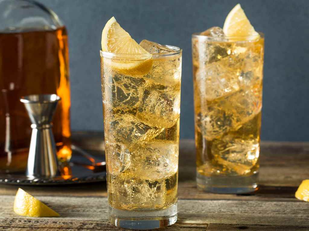 How to Make the Whisky &  Ginger Highball