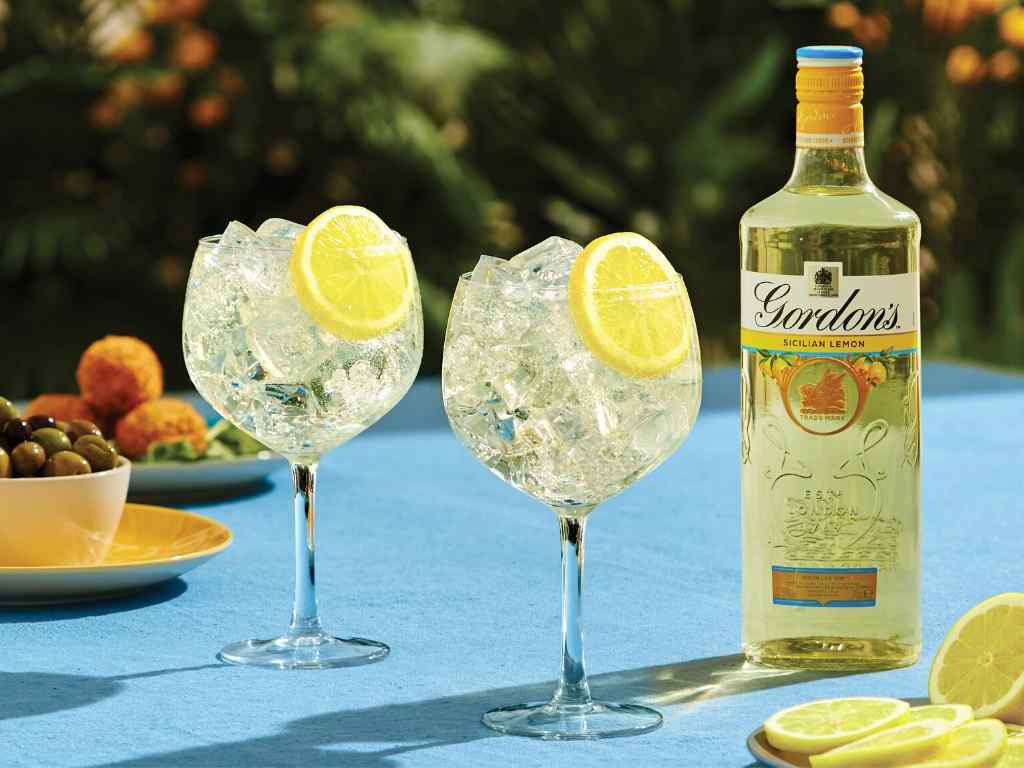 How to serve the Gordons Sicilian Lemon Gin &  Tonic