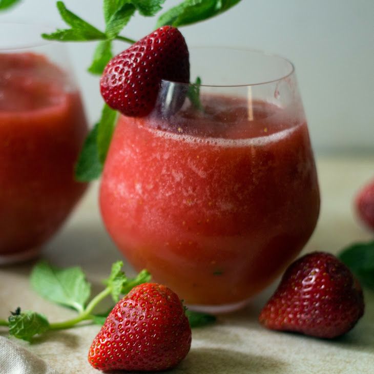 Strawberry Vodka Slush Cocktail Recipe