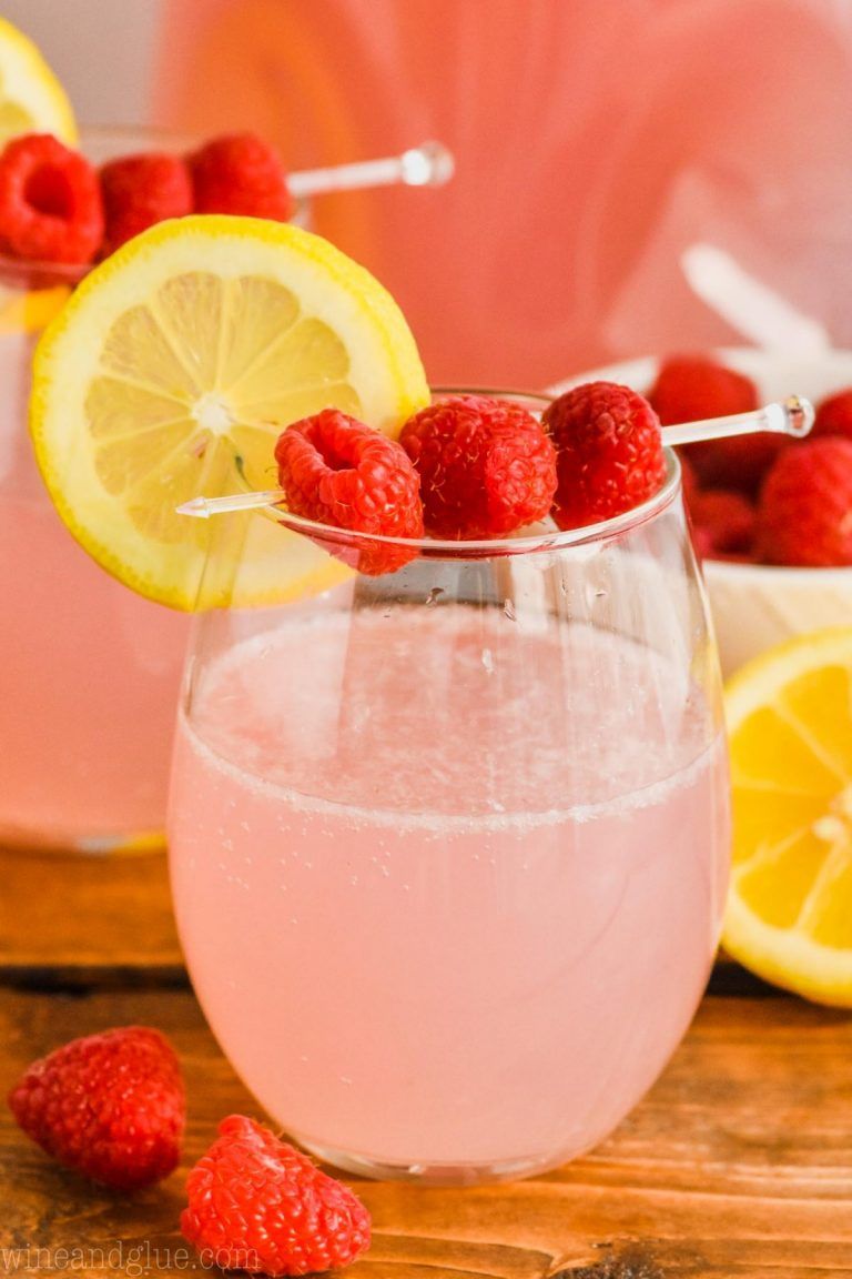 This Pink Lemonade Vodka Punch is the perfect summer ...