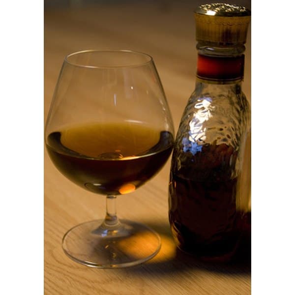 What Are the Differences Between Scotch, Whiskey &  Brandy?